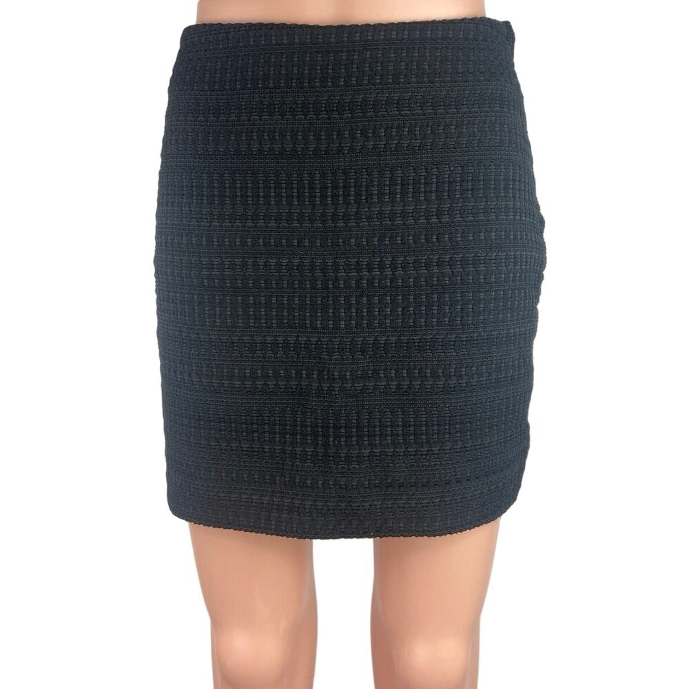 H&M Women's Black Side Zipper Business Career Bodycon Pencil Mini Skirt Size 6